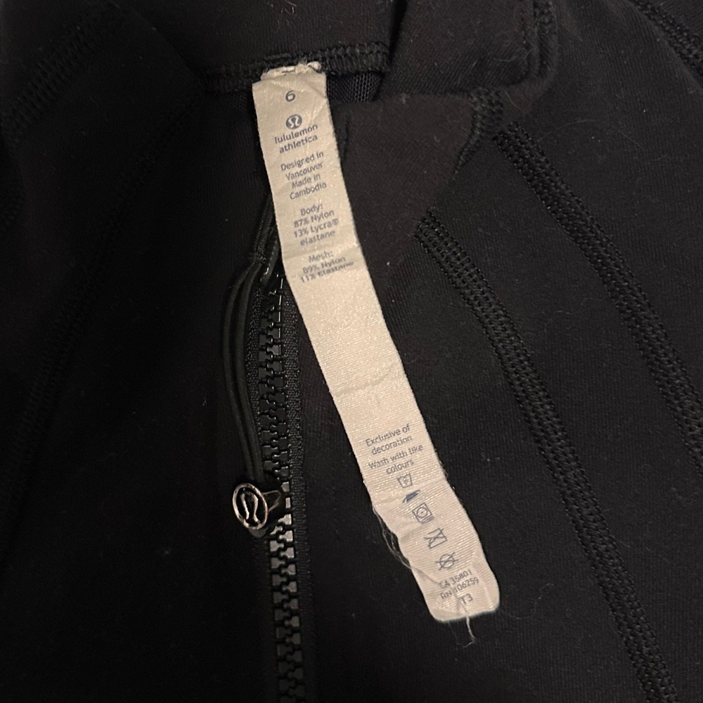 Lululemon Black Define Jacket - Picture 5 of 5